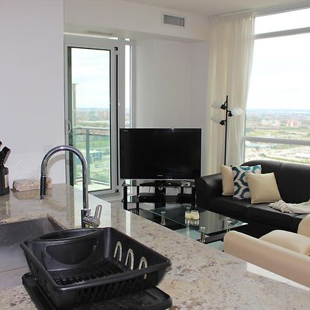 Elite Suites Миссиссага Экстерьер фото