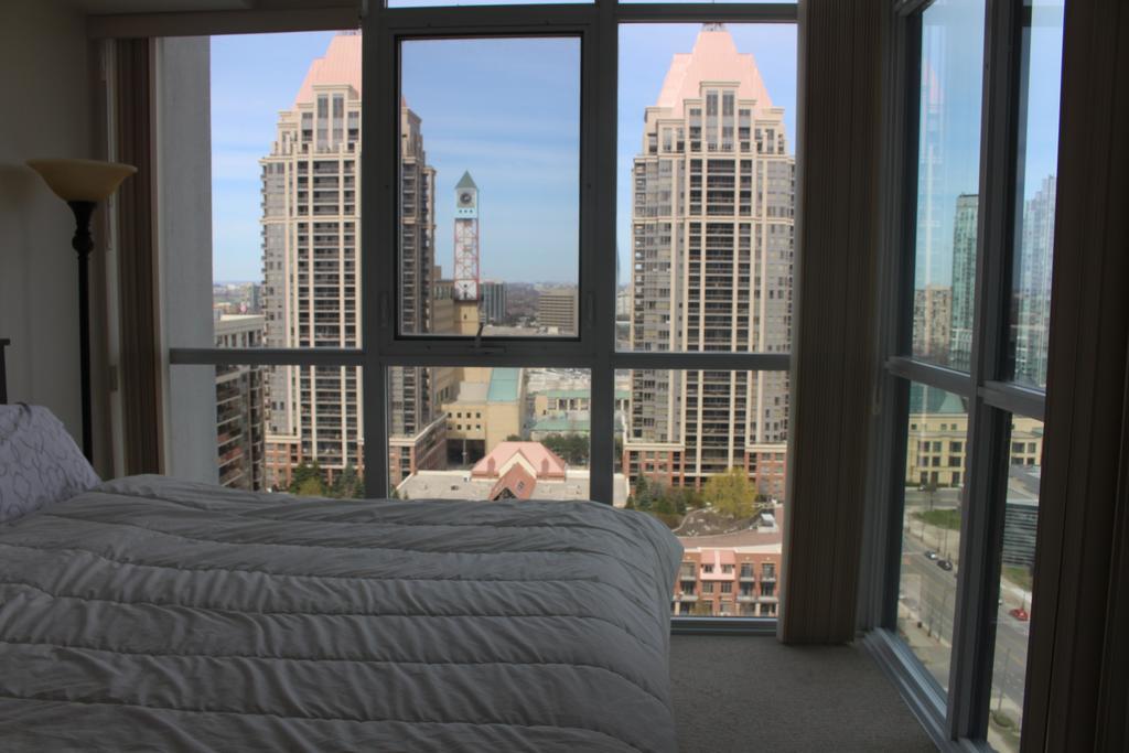 Elite Suites Миссиссага Экстерьер фото