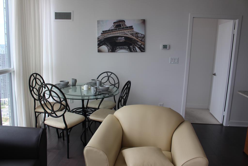 Elite Suites Миссиссага Экстерьер фото